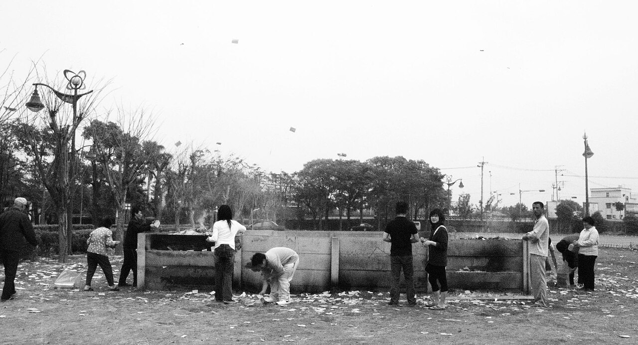 清明烧纸